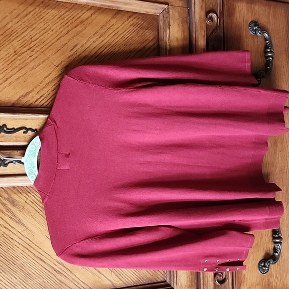 bobeau | Tops | Bobeau Sleeve Slit Back Top In Red Bud Xxs